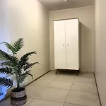 Beachside I Aisa 39 With Balcony & Free Parking Apartment *
