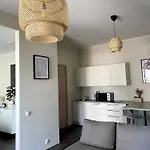 아파트 Beachside I Aisa 39 With Balcony & Free Parking *