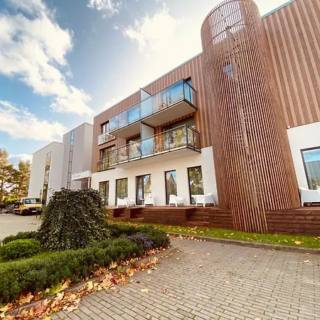 Beachside I Aisa 39 With Balcony & Free Parking * Pärnu