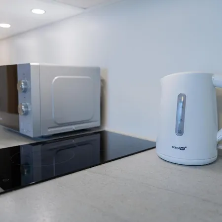 Beachside I Aisa 39 With Balcony & Free Parking 페르누