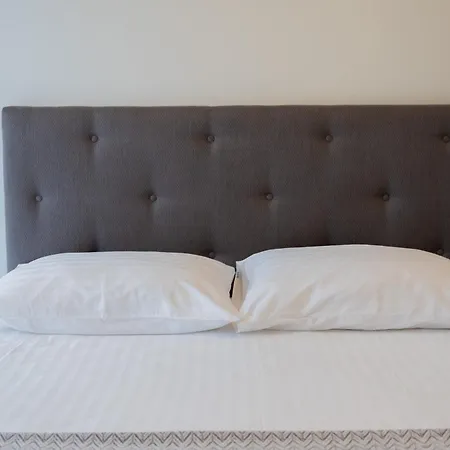 Beachside I Aisa 39 With Balcony & Free Parking 아파트