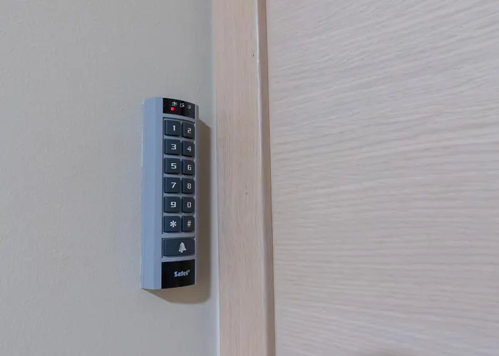 Beachside I Aisa 39 With Balcony & Free Parking Lägenhet *