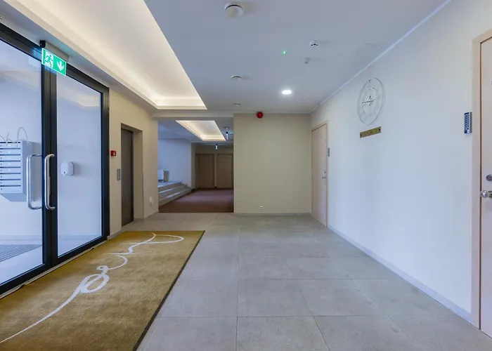 Beachside I Aisa 39 With Balcony & Free Parking Lägenhet